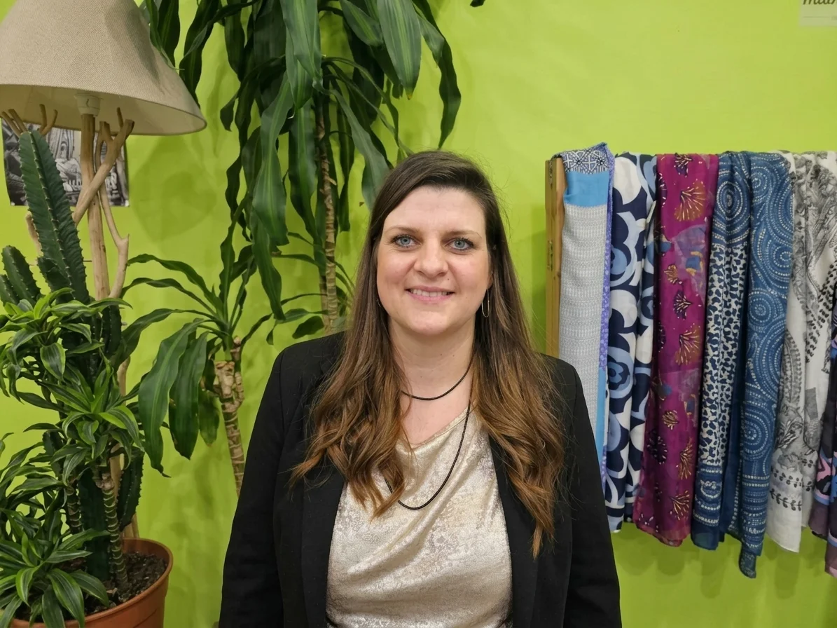 Pauline, fondatrice et experte visagiste chez A Paulin'Hair à Dunkerque